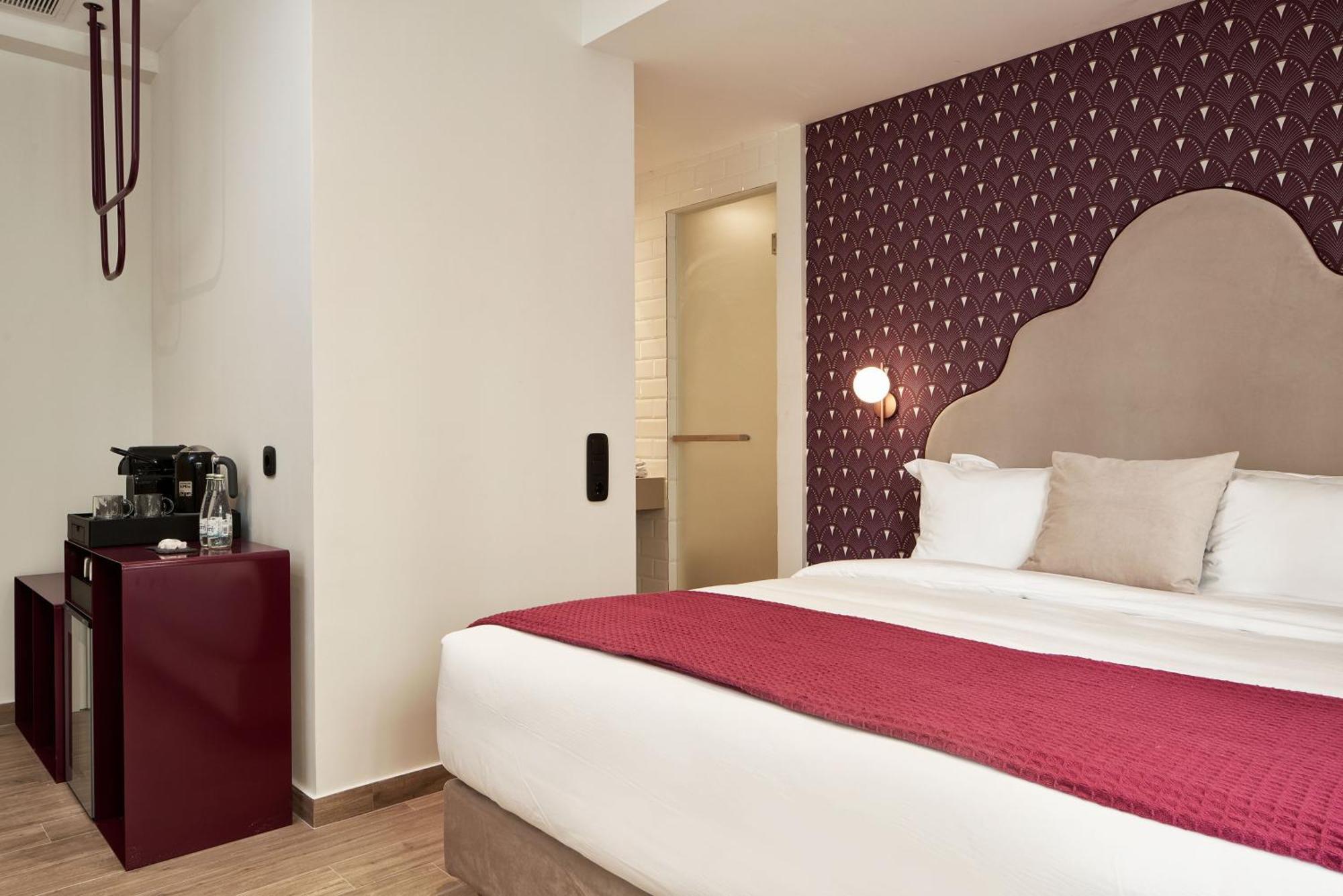 เอเธนส์ 4 Hotel ภายนอก รูปภาพ