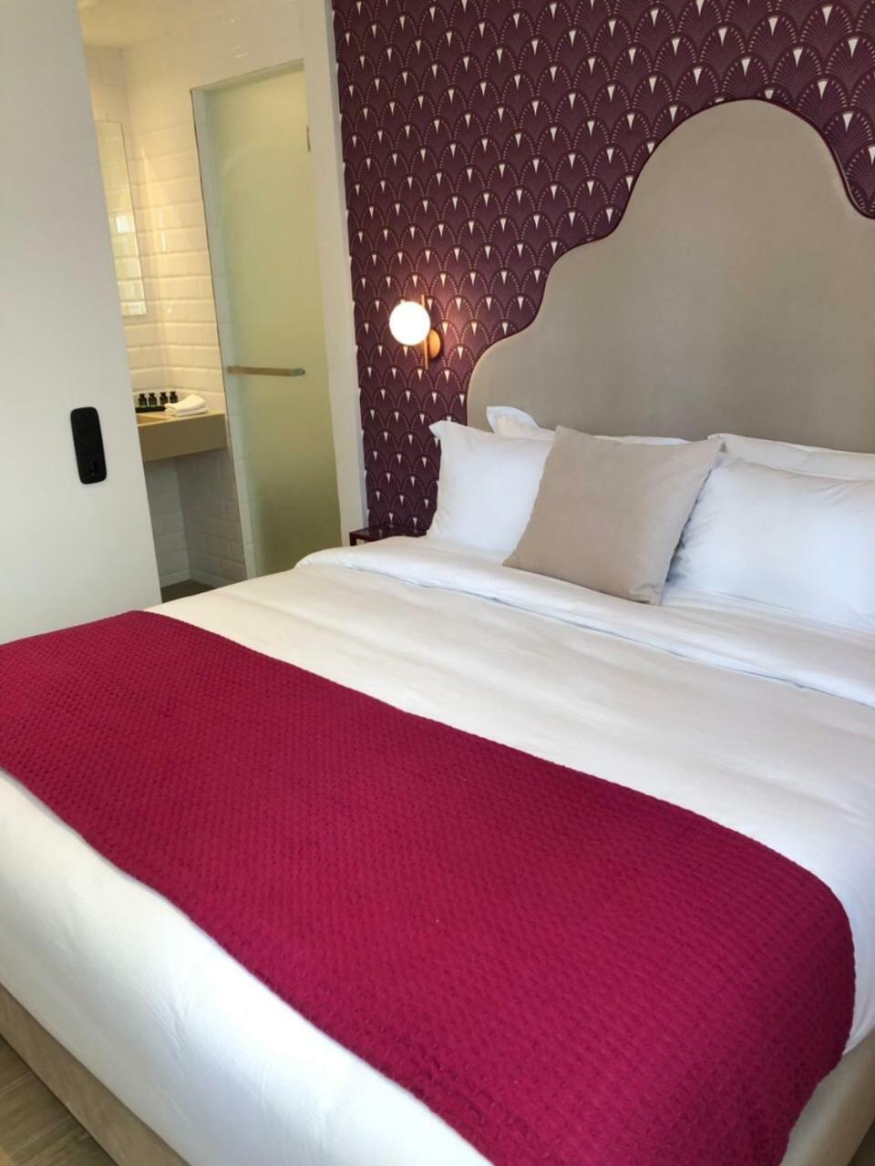 เอเธนส์ 4 Hotel ภายนอก รูปภาพ
