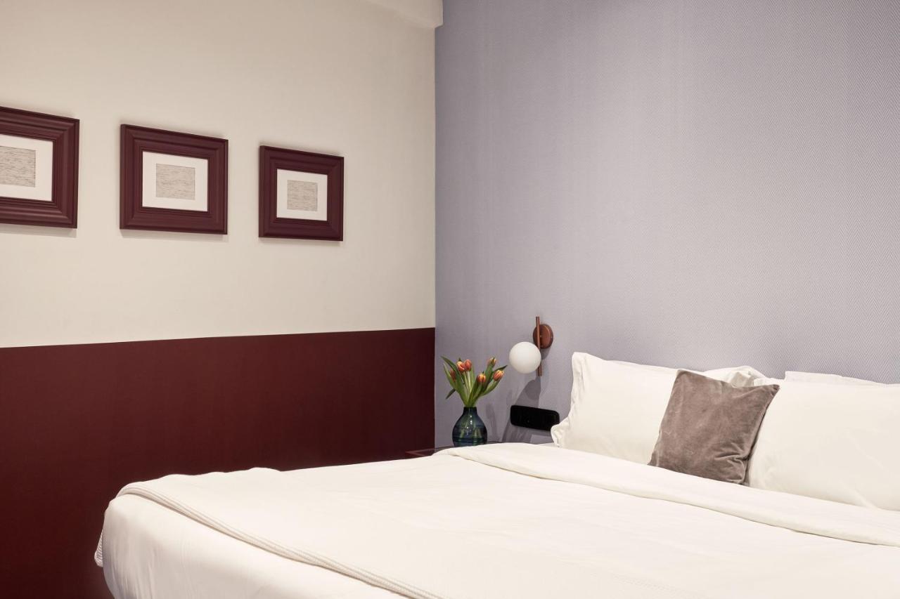 เอเธนส์ 4 Hotel ภายนอก รูปภาพ