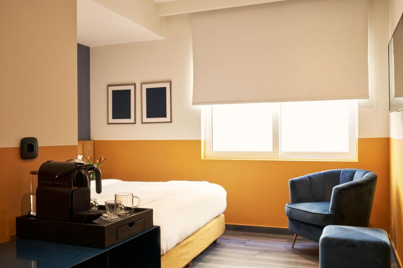 เอเธนส์ 4 Hotel ภายนอก รูปภาพ